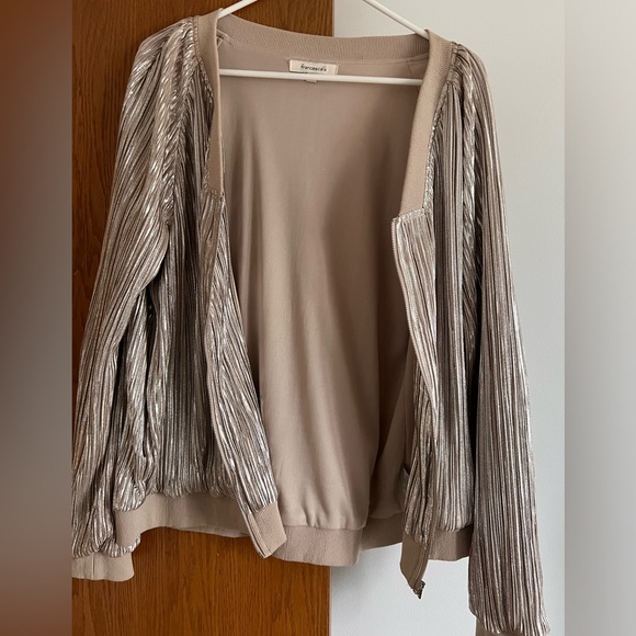 Women’s Francesca’s Metallic Jacket (Bomber style) Sz L - Picture 7 of 7